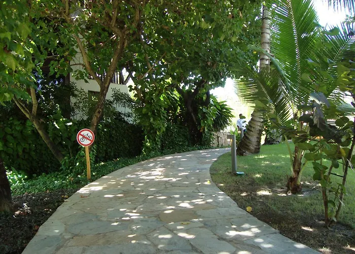 Nannai Beira Mar 307
